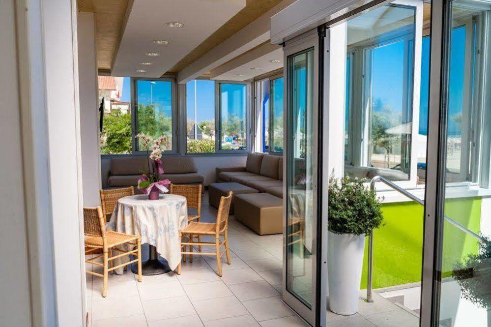Hotel Sayonara سينِغاليا المظهر الخارجي الصورة