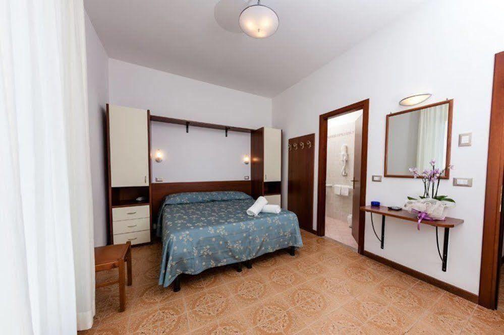 Hotel Sayonara سينِغاليا المظهر الخارجي الصورة